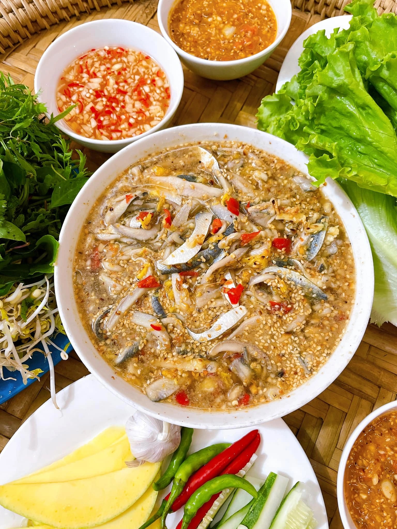 Không chỉ có biển xanh-cát trắng-nắng vàng, đến Đà Nẵng mà chưa ăn 3 món đặc sản này thì cần phải quay lại ngay thôi!- Ảnh 3. Không chỉ có biển xanh-cát trắng-nắng vàng, đến Đà Nẵng mà chưa ăn 3 món đặc sản này thì cần phải quay lại ngay thôi!- Ảnh 3.