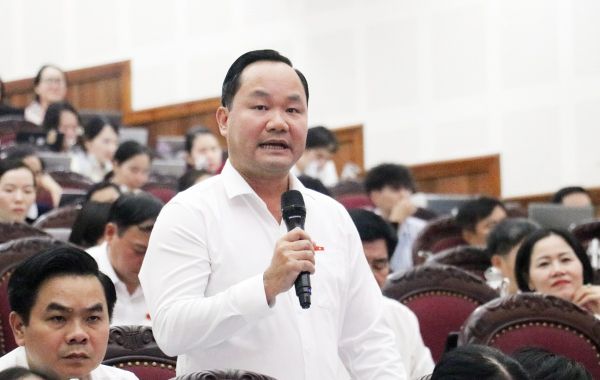 Giám đốc Sở Nông nghiệp và Môi trường Nghệ An giải trình về bảng giá đất mới- Ảnh 2. Giám đốc Sở Nông nghiệp và Môi trường Nghệ An giải trình về bảng giá đất mới- Ảnh 2.