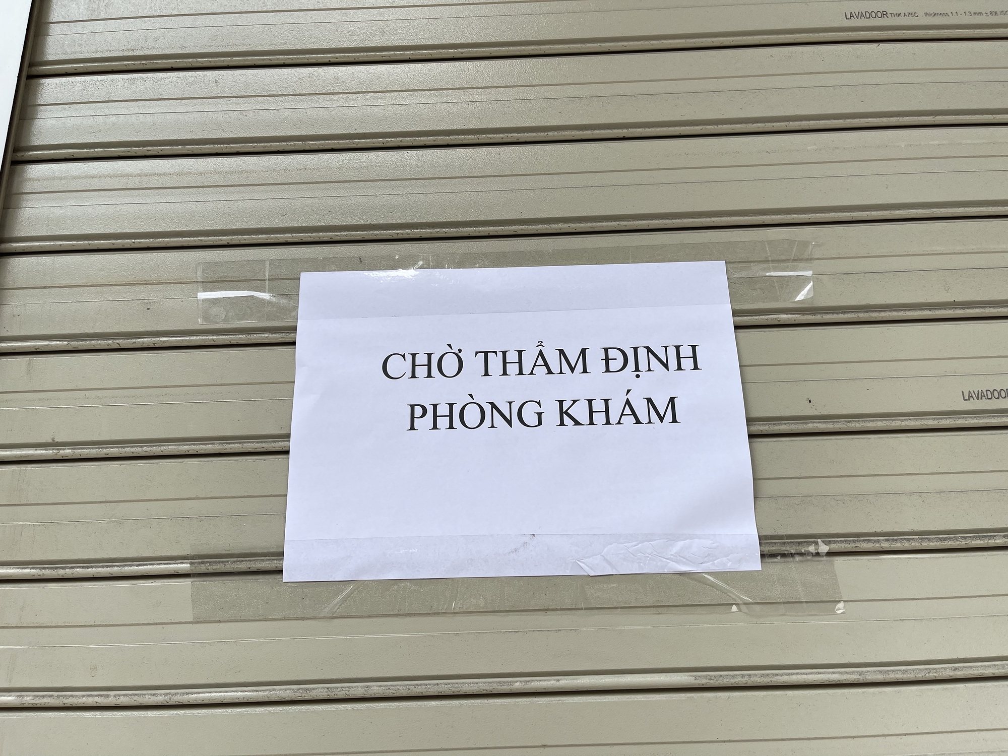 Video hàng loạt phòng khám tư nhân xung quanh BV Phụ sản Trung ương ở Hà Nội bất ngờ đóng cửa: Chuyện gì đây?- Ảnh 5. Video hàng loạt phòng khám tư nhân xung quanh BV Phụ sản Trung ương ở Hà Nội bất ngờ đóng cửa: Chuyện gì đây?- Ảnh 5.