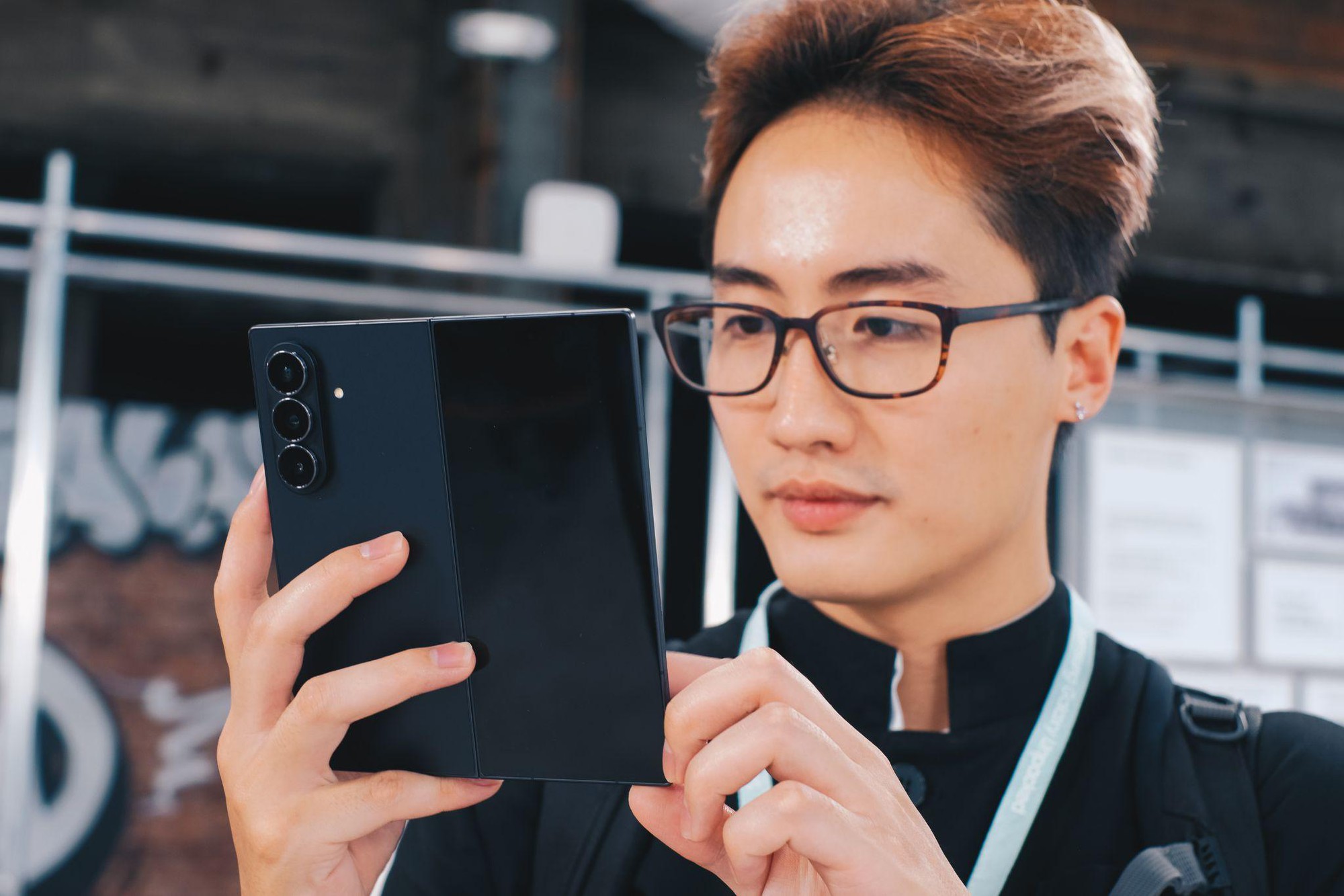 Galaxy Z Fold7 & Z Flip7: Khi điện thoại gập không còn phải đánh đổi- Ảnh 4. Galaxy Z Fold7 & Z Flip7: Khi điện thoại gập không còn phải đánh đổi- Ảnh 4.