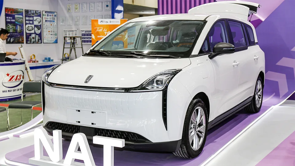 Tân binh xe điện mini chính thức mở bán tại Việt Nam: sạc một lần chạy 170 km, giá 199 triệu đồng cạnh tranh Wuling Mini EV- Ảnh 2. Tân binh xe điện mini chính thức mở bán tại Việt Nam: sạc một lần chạy 170 km, giá 199 triệu đồng cạnh tranh Wuling Mini EV- Ảnh 2.
