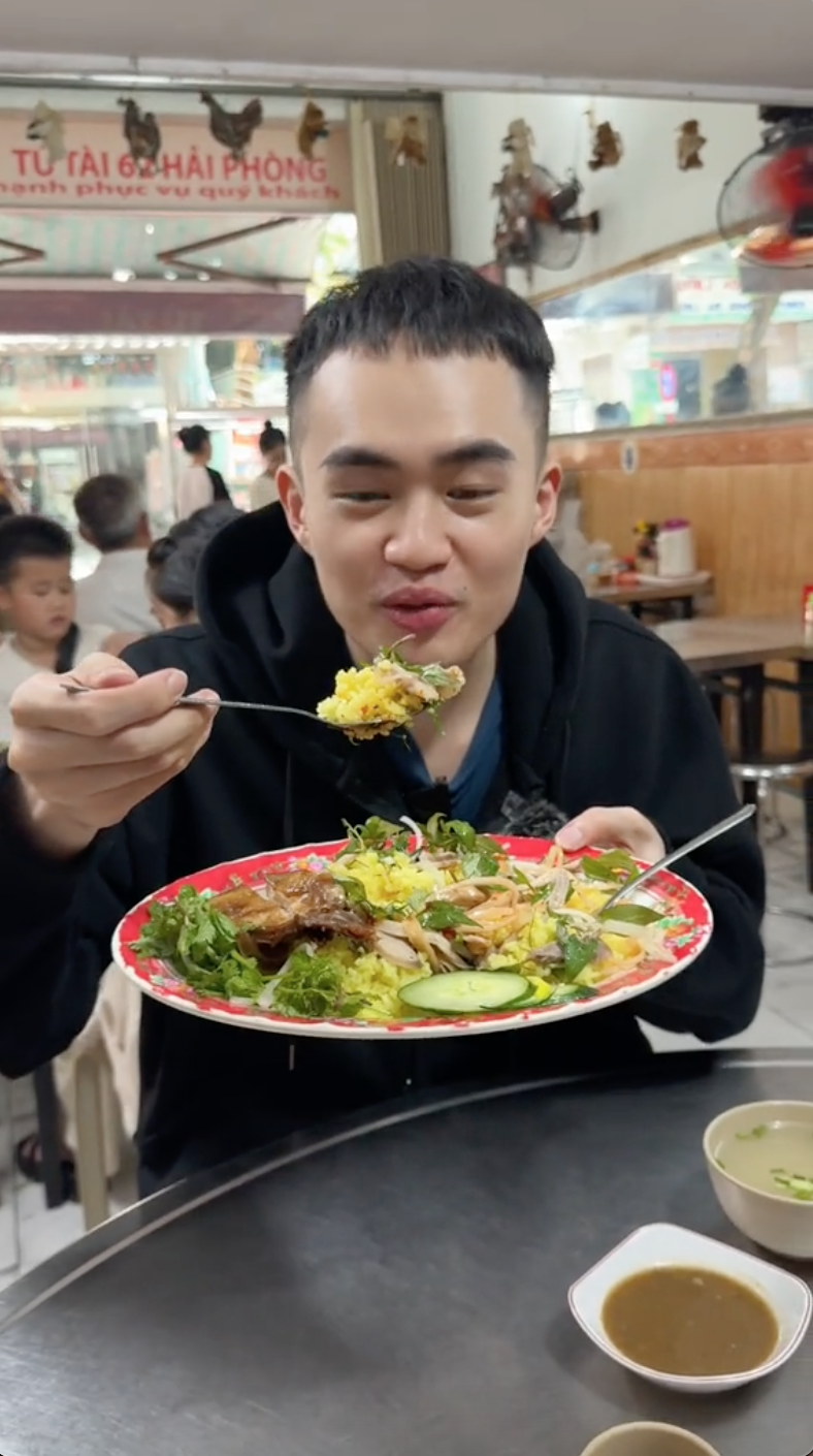 Hàng cơm gà Hàng cơm gà