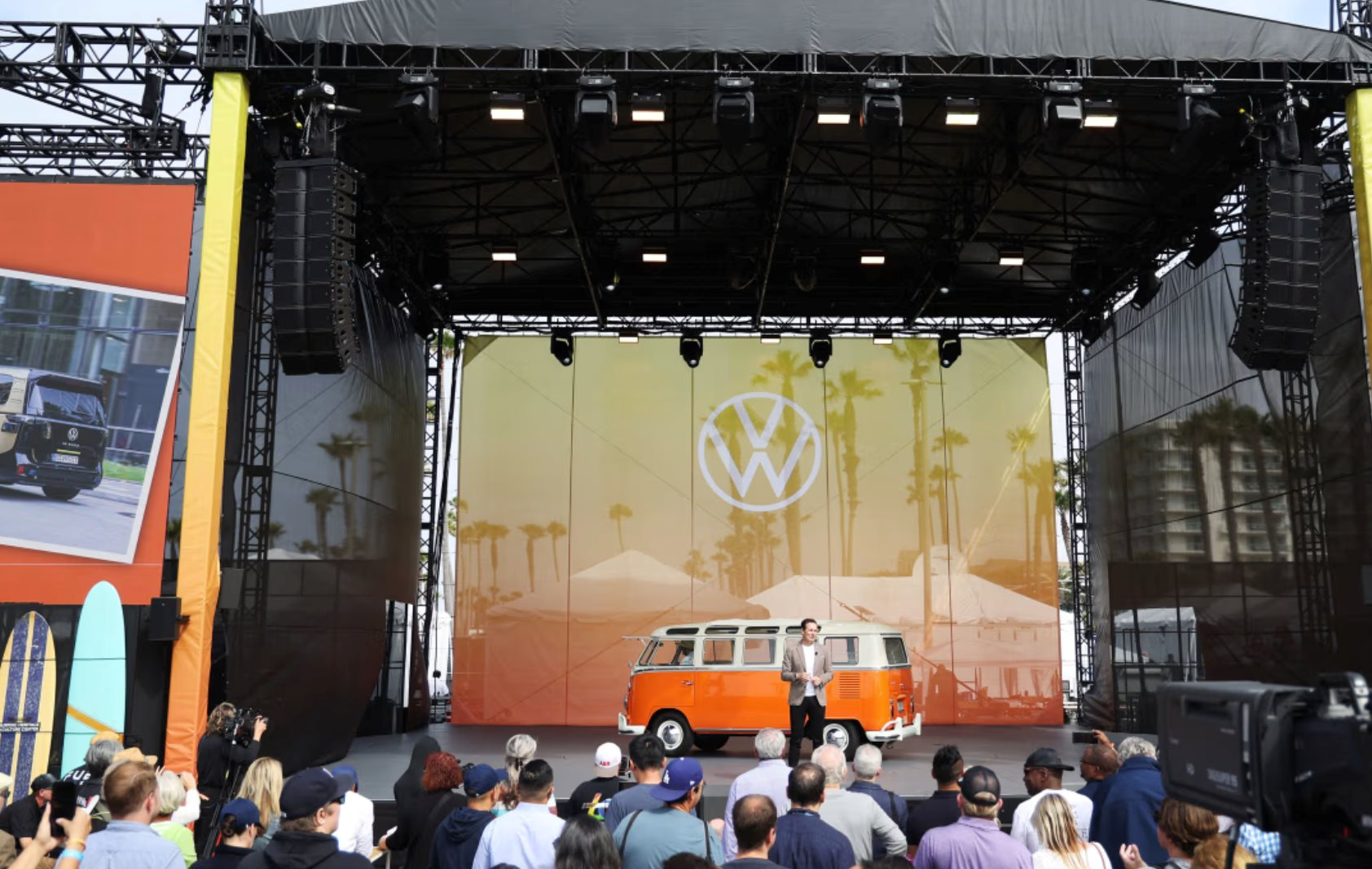 Dự án đáng xấu hổ của Volkswagen: Thất bại sau 2 năm, cả quý chỉ bán được hơn 500 chiếc- Ảnh 2. Dự án đáng xấu hổ của Volkswagen: Thất bại sau 2 năm, cả quý chỉ bán được hơn 500 chiếc- Ảnh 2.