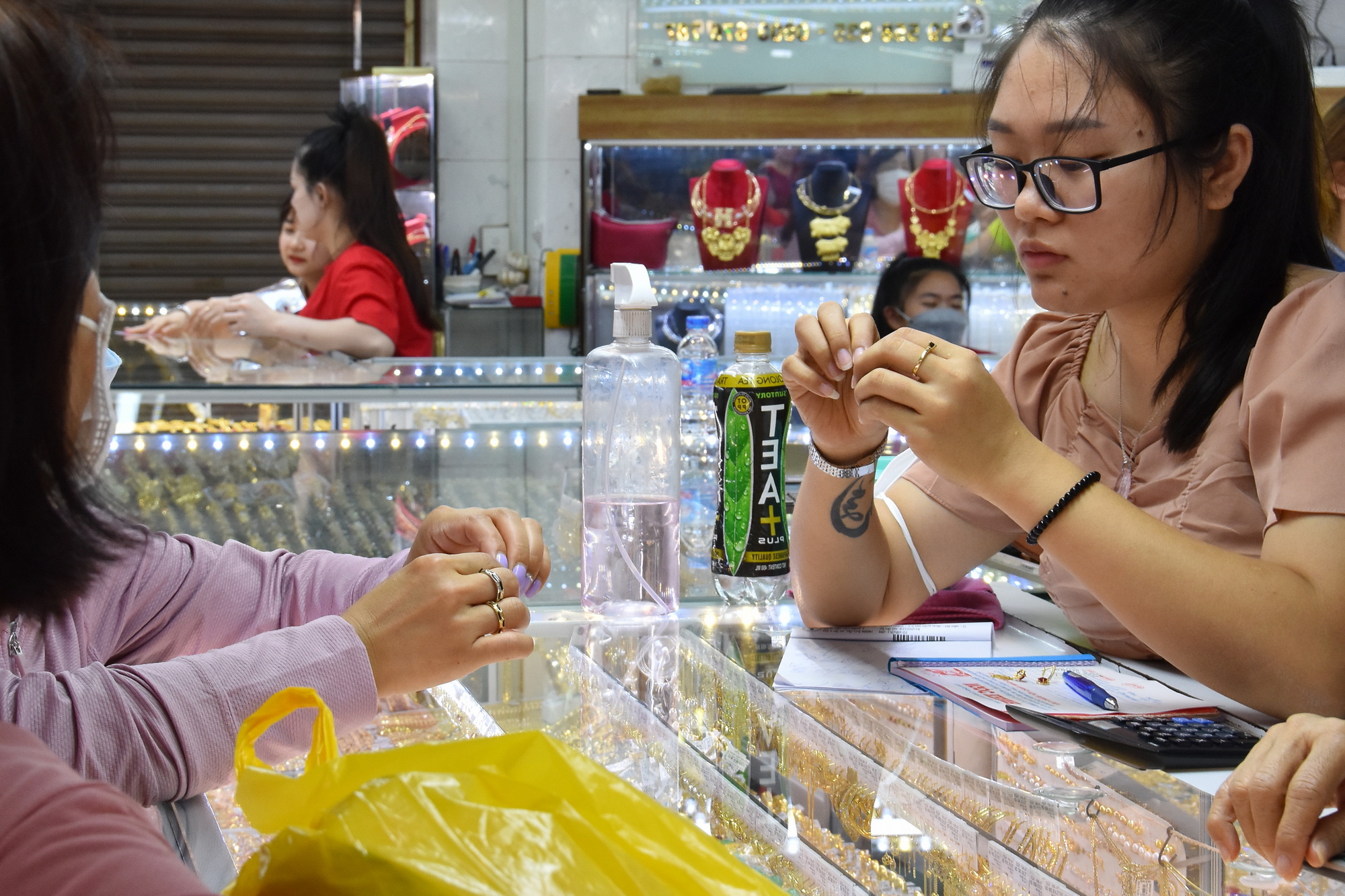 Giá vàng hôm nay, 11-7: Chưa dừng đà tăng- Ảnh 1. Giá vàng hôm nay, 11-7: Chưa dừng đà tăng- Ảnh 1.