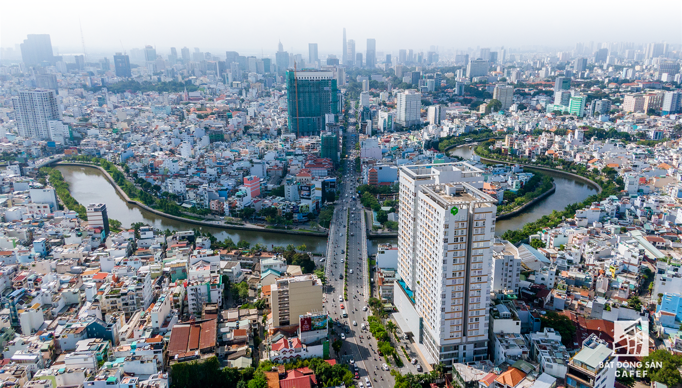 Bức tranh kinh tế Việt Nam 6 tháng đầu năm và dự báo cả năm 2025- Ảnh 1. Bức tranh kinh tế Việt Nam 6 tháng đầu năm và dự báo cả năm 2025- Ảnh 1.