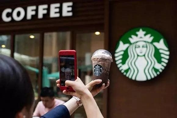 Starbucks bị chê đắt khi rao bán 10 tỷ USD cho hoạt động kinh doanh ở một nước Châu Á- Ảnh 3. Starbucks bị chê đắt khi rao bán 10 tỷ USD cho hoạt động kinh doanh ở một nước Châu Á- Ảnh 3.