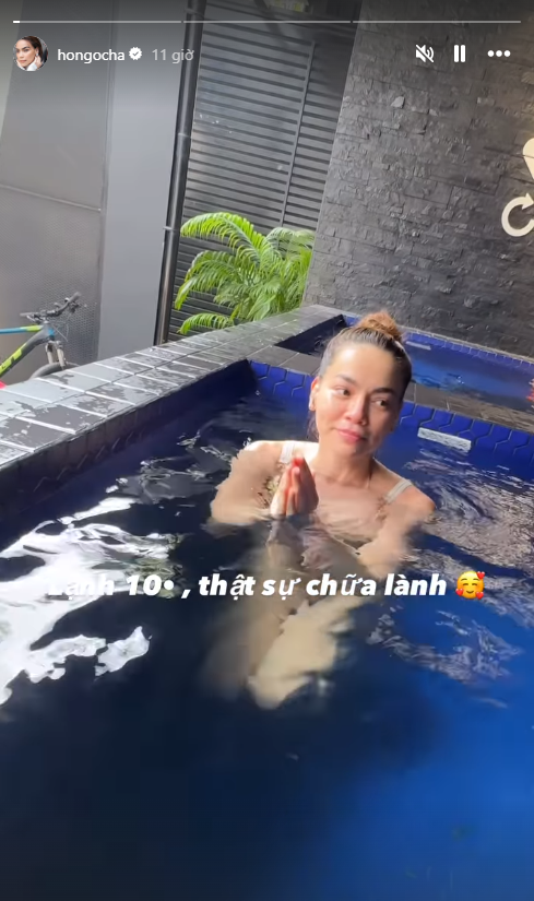 Cả Jennie Blackpink và vợ chồng Hồ Ngọc Hà có chung 1 sở thích "tắm" kì lạ: Có tác dụng giảm sưng, đau nhưng chuyên gia cảnh báo một điều- Ảnh 2. Cả Jennie Blackpink và vợ chồng Hồ Ngọc Hà có chung 1 sở thích "tắm" kì lạ: Có tác dụng giảm sưng, đau nhưng chuyên gia cảnh báo một điều- Ảnh 2.