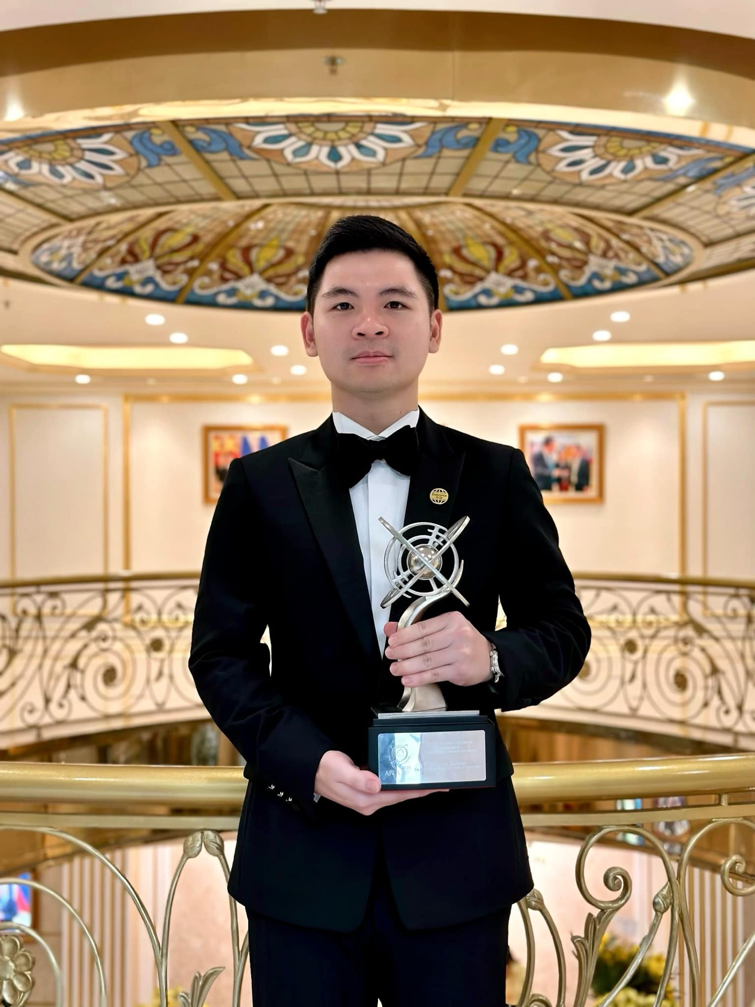 Chủ tịch Vietravel Airlines: Nếu chỉ ngồi và chờ thăng tiến thì những người xung quanh sẽ cảm thấy không công bằng- Ảnh 3. Chủ tịch Vietravel Airlines: Nếu chỉ ngồi và chờ thăng tiến thì những người xung quanh sẽ cảm thấy không công bằng- Ảnh 3.