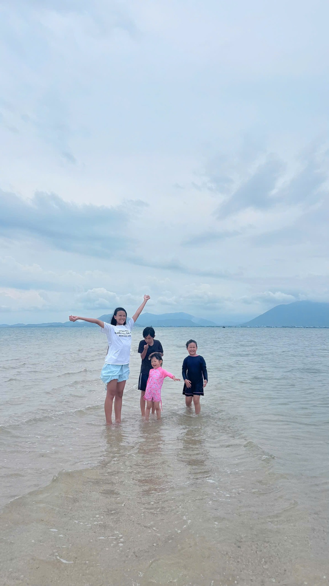 Mẹ 4 con dắt nhau lên tàu đi chill: Tưởng thảm họa mà hóa ra là chuyến đi đáng giá nhất đời- Ảnh 8.