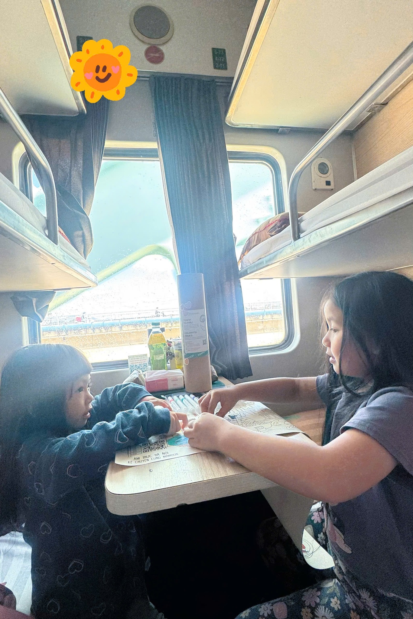 Mẹ 4 con dắt nhau lên tàu đi chill: Tưởng thảm họa mà hóa ra là chuyến đi đáng giá nhất đời- Ảnh 3.
