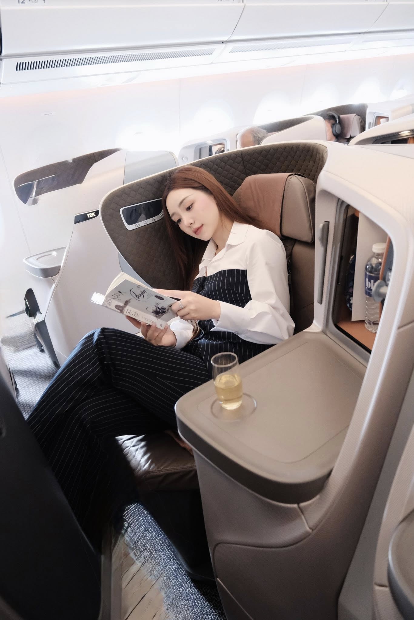 Lộ diện phú bà mới của "vũ trụ VFC": Vừa tậu Mercedes tiền tỷ, khối tài sản "nhìn là phải nể”- Ảnh 5. Lộ diện phú bà mới của "vũ trụ VFC": Vừa tậu Mercedes tiền tỷ, khối tài sản "nhìn là phải nể”- Ảnh 5.