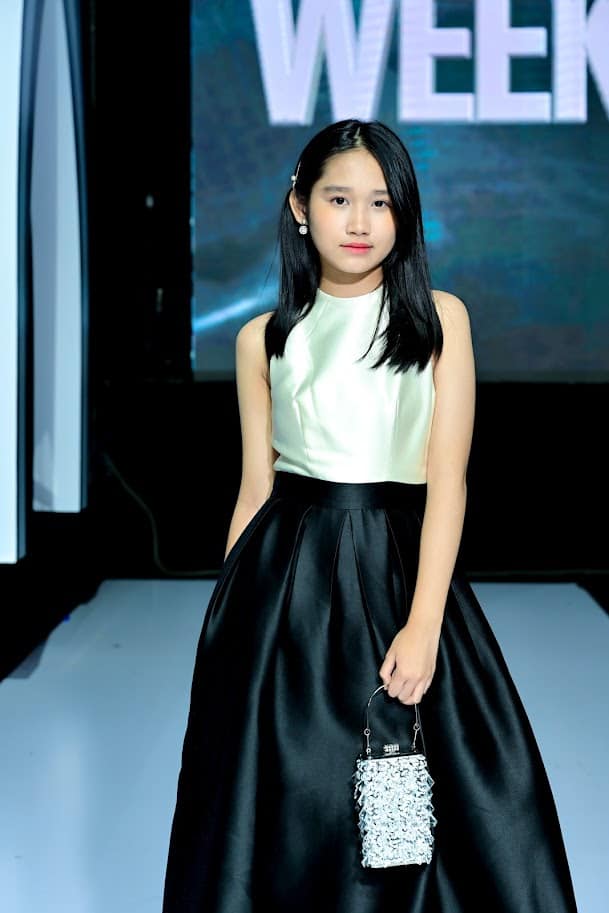 Con gái Minh Tiệp 14 tuổi cao gần 1,7m: Không bao giờ bỏ bữa sáng, ngày nào cũng ăn 1 thứ tủ lạnh luôn sẵn- Ảnh 5. Con gái Minh Tiệp 14 tuổi cao gần 1,7m: Không bao giờ bỏ bữa sáng, ngày nào cũng ăn 1 thứ tủ lạnh luôn sẵn- Ảnh 5.
