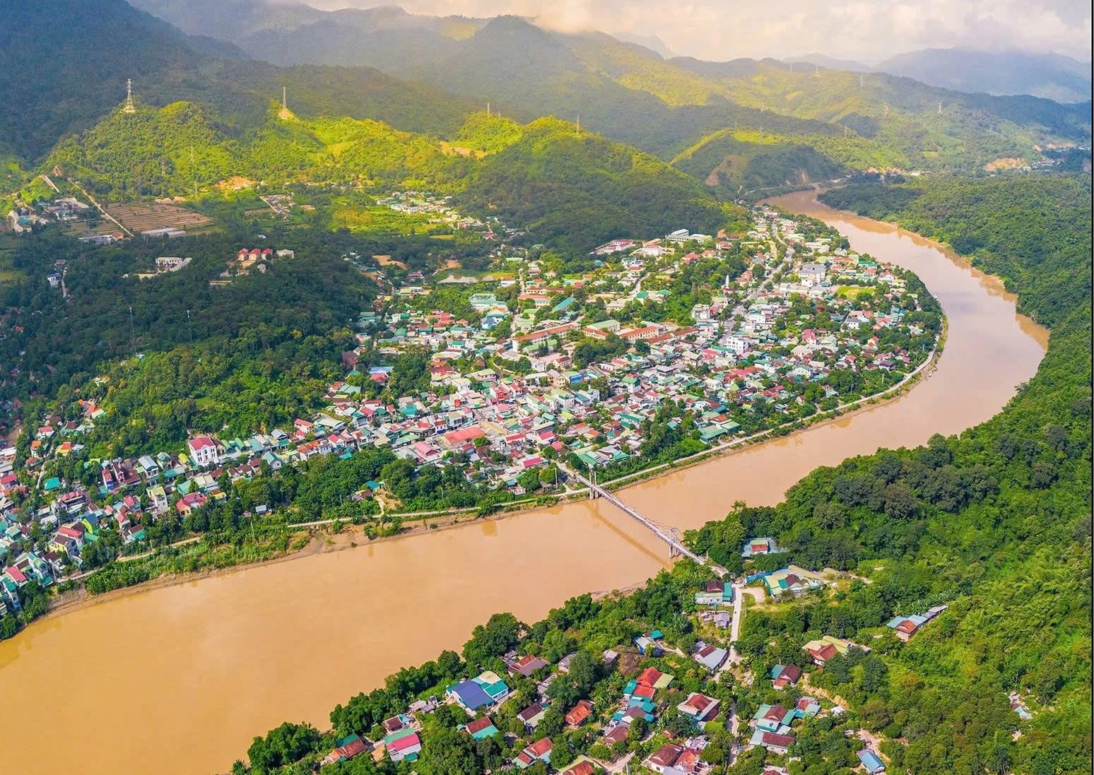 Sau sắp xếp, tỉnh được hoàng đế nhà Lý đặt tên gần 1.000 năm trước không đổi tên- Ảnh 1. Sau sắp xếp, tỉnh được hoàng đế nhà Lý đặt tên gần 1.000 năm trước không đổi tên- Ảnh 1.