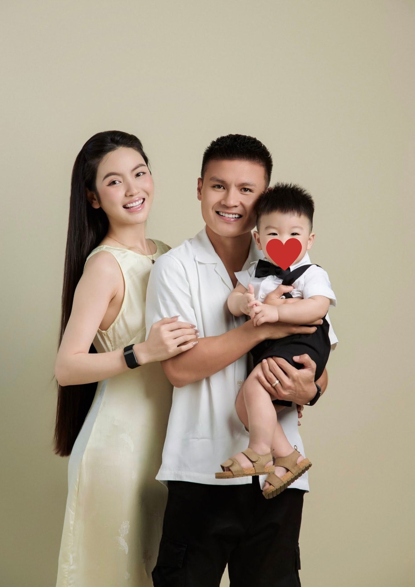 Quang Hải - Chu Thanh Huyền tung ảnh nét căng như poster phim, mừng sinh nhật đầu tiên của cậu quý tử Lido- Ảnh 2. Quang Hải - Chu Thanh Huyền tung ảnh nét căng như poster phim, mừng sinh nhật đầu tiên của cậu quý tử Lido- Ảnh 2.