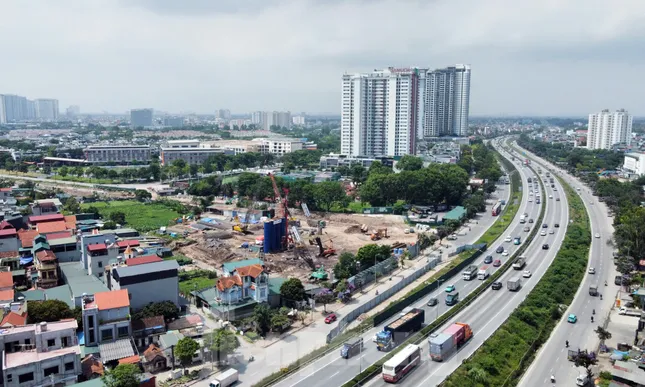 Trái chiều thị trường chung cư Hà Nội: Giá bán tiếp đà tăng trong khi giao dịch giảm- Ảnh 1. Trái chiều thị trường chung cư Hà Nội: Giá bán tiếp đà tăng trong khi giao dịch giảm- Ảnh 1.