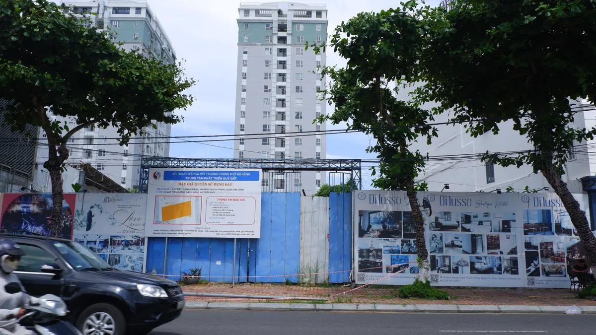 Đà Nẵng đấu giá lô đất 'vàng' liên quan đến Phan Văn Anh Vũ thu gần 360 tỷ đồng- Ảnh 1. Đà Nẵng đấu giá lô đất 'vàng' liên quan đến Phan Văn Anh Vũ thu gần 360 tỷ đồng- Ảnh 1.