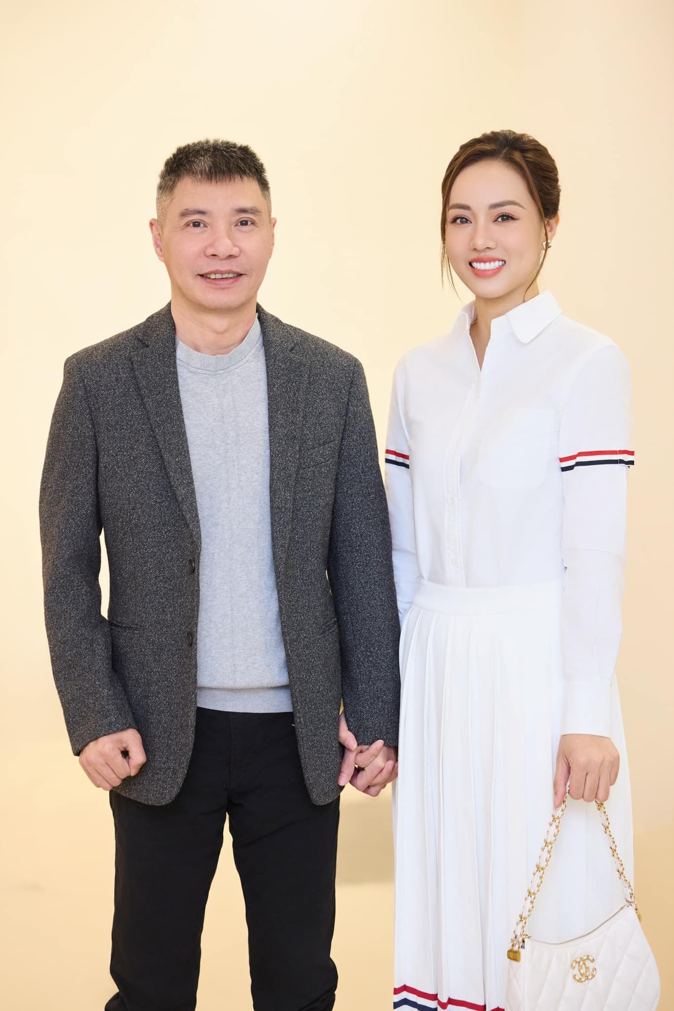 Vợ NS Công Lý đính chính gấp phát ngôn liên quan tới chuyện xin tiền mạnh thường quân- Ảnh 5.