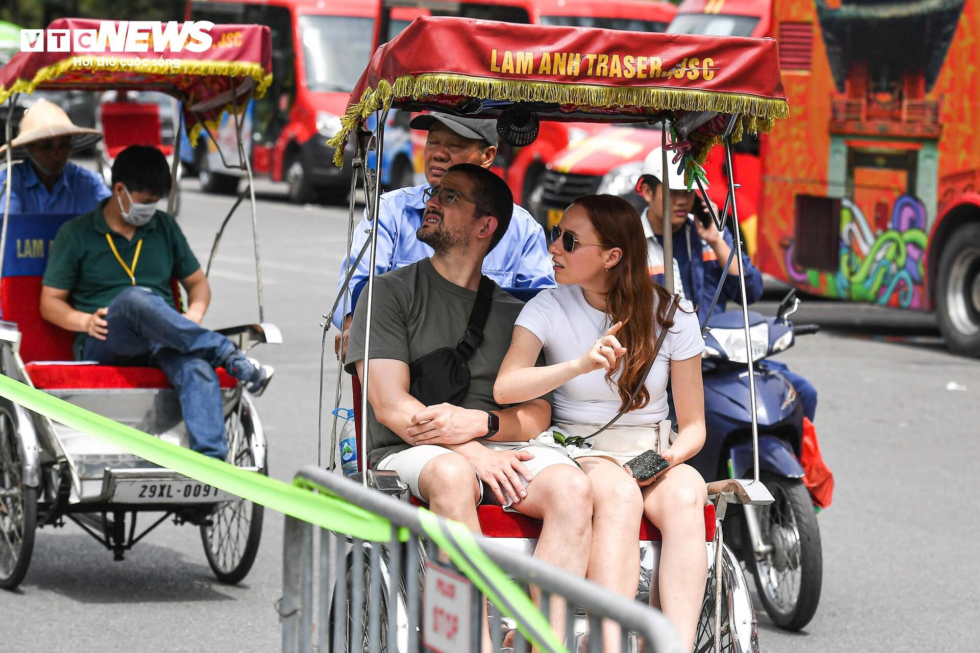 Sau 1 tháng bị tháo dỡ, tòa nhà 'Hàm cá mập' giữa Thủ đô giờ ra sao?- Ảnh 12. Sau 1 tháng bị tháo dỡ, tòa nhà 'Hàm cá mập' giữa Thủ đô giờ ra sao?- Ảnh 12.