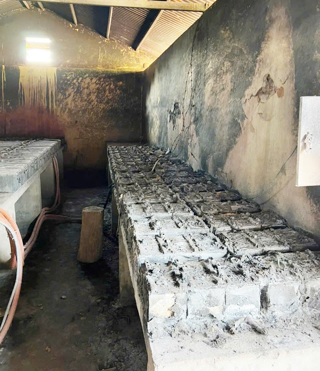 Dự án điện mặt trời 14 triệu USD thành phế liệu: Hàng loạt sai phạm nghiêm trọng, khó khắc phục- Ảnh 6. Dự án điện mặt trời 14 triệu USD thành phế liệu: Hàng loạt sai phạm nghiêm trọng, khó khắc phục- Ảnh 6.
