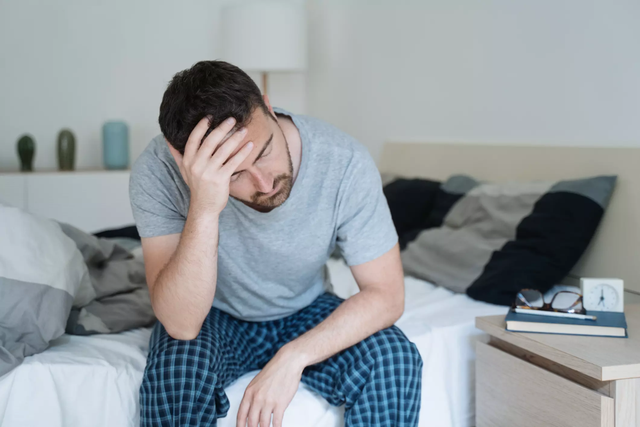 Sáng thức dậy thấy cơ thể có 2 đặc điểm này, cẩn thận gan đang trên “bờ vực” suy hỏng: Nên đi khám sớm!- Ảnh 2. Sáng thức dậy thấy cơ thể có 2 đặc điểm này, cẩn thận gan đang trên “bờ vực” suy hỏng: Nên đi khám sớm!- Ảnh 2.