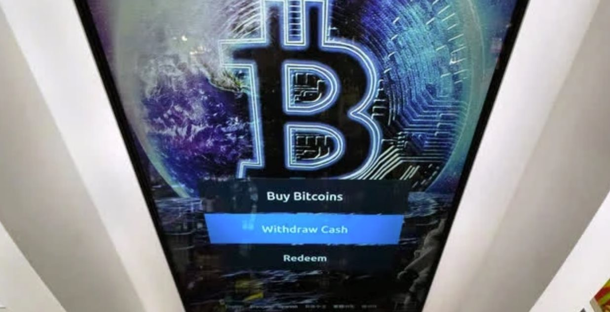 14 năm trước dùng 15.000 USD mua 900 Bitcoin, người đàn ông nay sở hữu hệ sinh thái tiền số 1,8 tỷ USD- Ảnh 1. 14 năm trước dùng 15.000 USD mua 900 Bitcoin, người đàn ông nay sở hữu hệ sinh thái tiền số 1,8 tỷ USD- Ảnh 1.