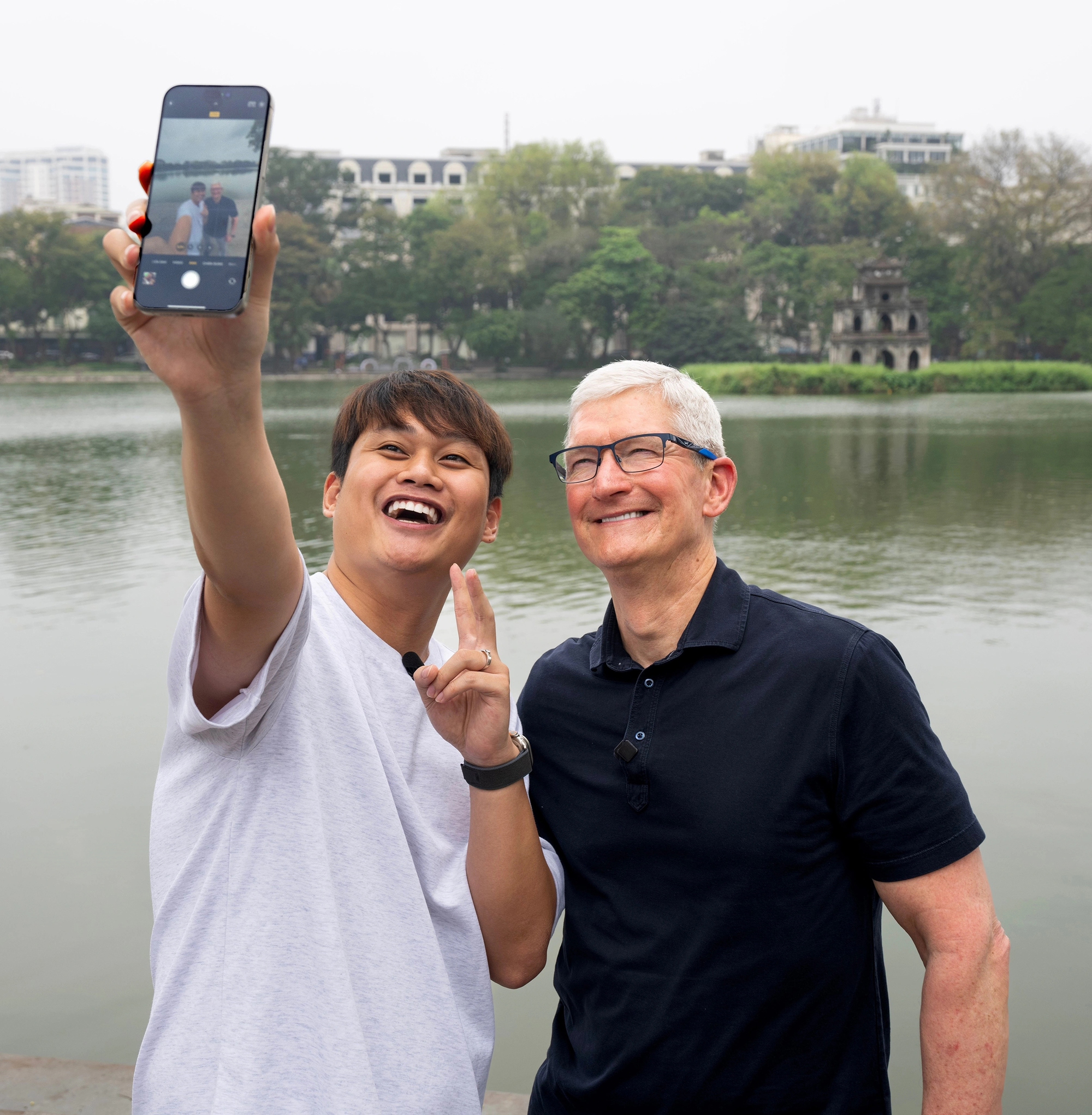 Apple thông báo tuyển dụng kỷ lục tại Việt Nam: 62 vị trí trải dài từ Bắc vào Nam- Ảnh 2. Apple thông báo tuyển dụng kỷ lục tại Việt Nam: 62 vị trí trải dài từ Bắc vào Nam- Ảnh 2.