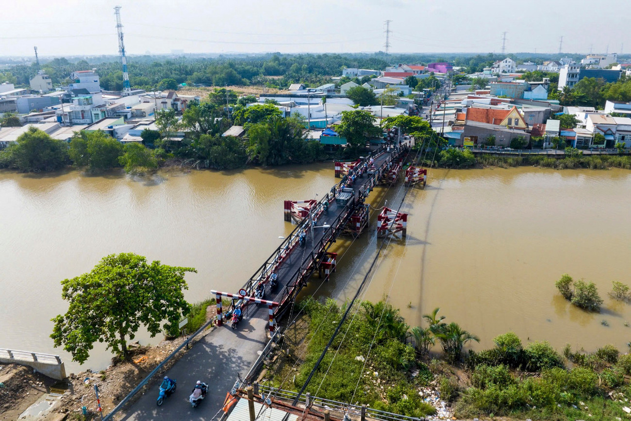 Nhìn lại cầu sắt hơn 50 năm tuổi, đi phải 'canh lượt tránh nhau' ở TPHCM- Ảnh 8. Nhìn lại cầu sắt hơn 50 năm tuổi, đi phải 'canh lượt tránh nhau' ở TPHCM- Ảnh 8.