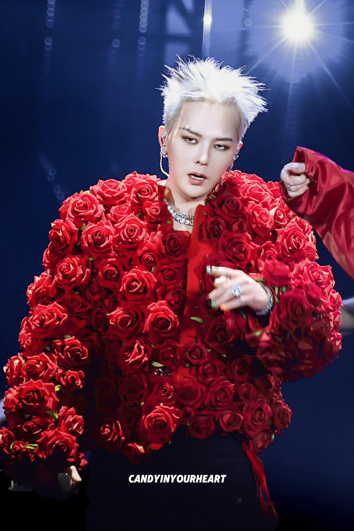 Đại hội sao tại concert G-Dragon: Bạn thân Lee Soo Hyuk bay đến tận nơi, Giả Tịnh Văn và bạn thân Từ Hy Viên bị "ném đá" chiêu trò- Ảnh 15. Đại hội sao tại concert G-Dragon: Bạn thân Lee Soo Hyuk bay đến tận nơi, Giả Tịnh Văn và bạn thân Từ Hy Viên bị "ném đá" chiêu trò- Ảnh 15.