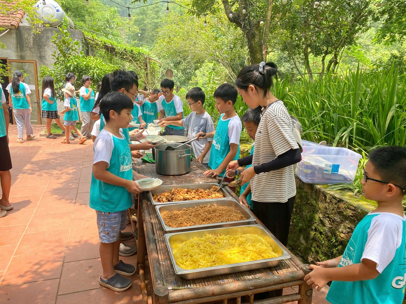 Khủng hoảng của Làng Háo Hức và MC Minh Trang- Ảnh 1. Khủng hoảng của Làng Háo Hức và MC Minh Trang- Ảnh 1.