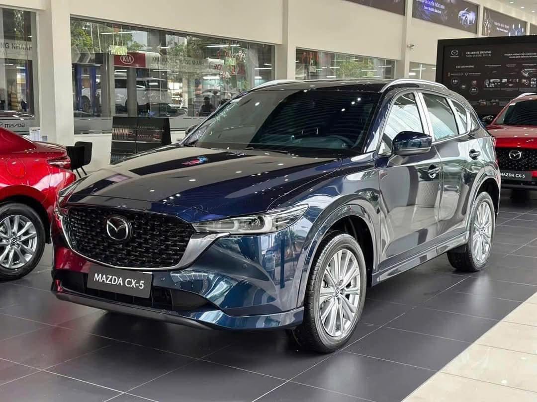Bán 1.500 xe trong tháng 6, Mazda CX-5 vượt qua Ford Territory bất chấp đối thủ duy trì chính sách 'khủng'- Ảnh 1. Bán 1.500 xe trong tháng 6, Mazda CX-5 vượt qua Ford Territory bất chấp đối thủ duy trì chính sách 'khủng'- Ảnh 1.