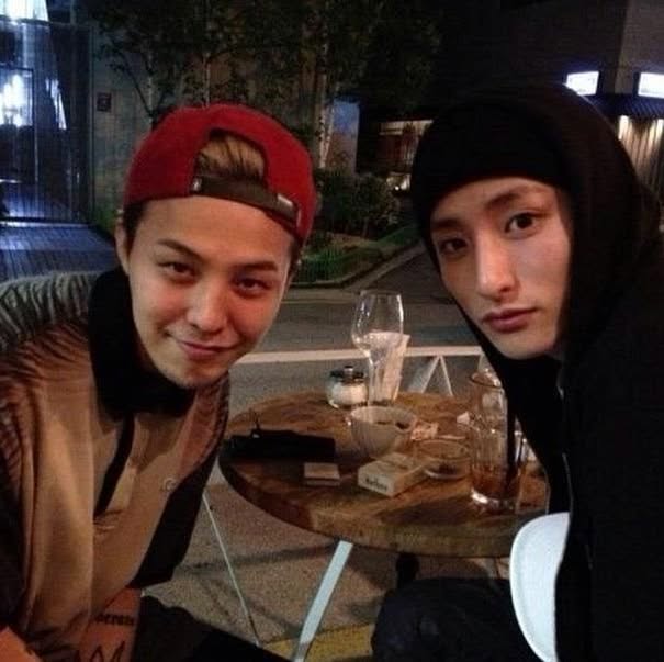 Đại hội sao tại concert G-Dragon: Bạn thân Lee Soo Hyuk bay đến tận nơi, Giả Tịnh Văn và bạn thân Từ Hy Viên bị "ném đá" chiêu trò- Ảnh 4. Đại hội sao tại concert G-Dragon: Bạn thân Lee Soo Hyuk bay đến tận nơi, Giả Tịnh Văn và bạn thân Từ Hy Viên bị "ném đá" chiêu trò- Ảnh 4.