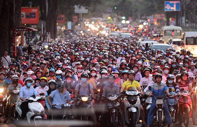 Thủ tướng yêu cầu Hà Nội xây dựng lộ trình cấm xe máy xăng đi trong vành đai 1 từ 1/7/2026- Ảnh 1. Thủ tướng yêu cầu Hà Nội xây dựng lộ trình cấm xe máy xăng đi trong vành đai 1 từ 1/7/2026- Ảnh 1.
