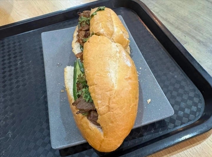 Bánh mì 208.000 đồng ở sân bay Nội Bài: Cần làm rõ, không để khách bị bắt chẹt- Ảnh 1. Bánh mì 208.000 đồng ở sân bay Nội Bài: Cần làm rõ, không để khách bị bắt chẹt- Ảnh 1.