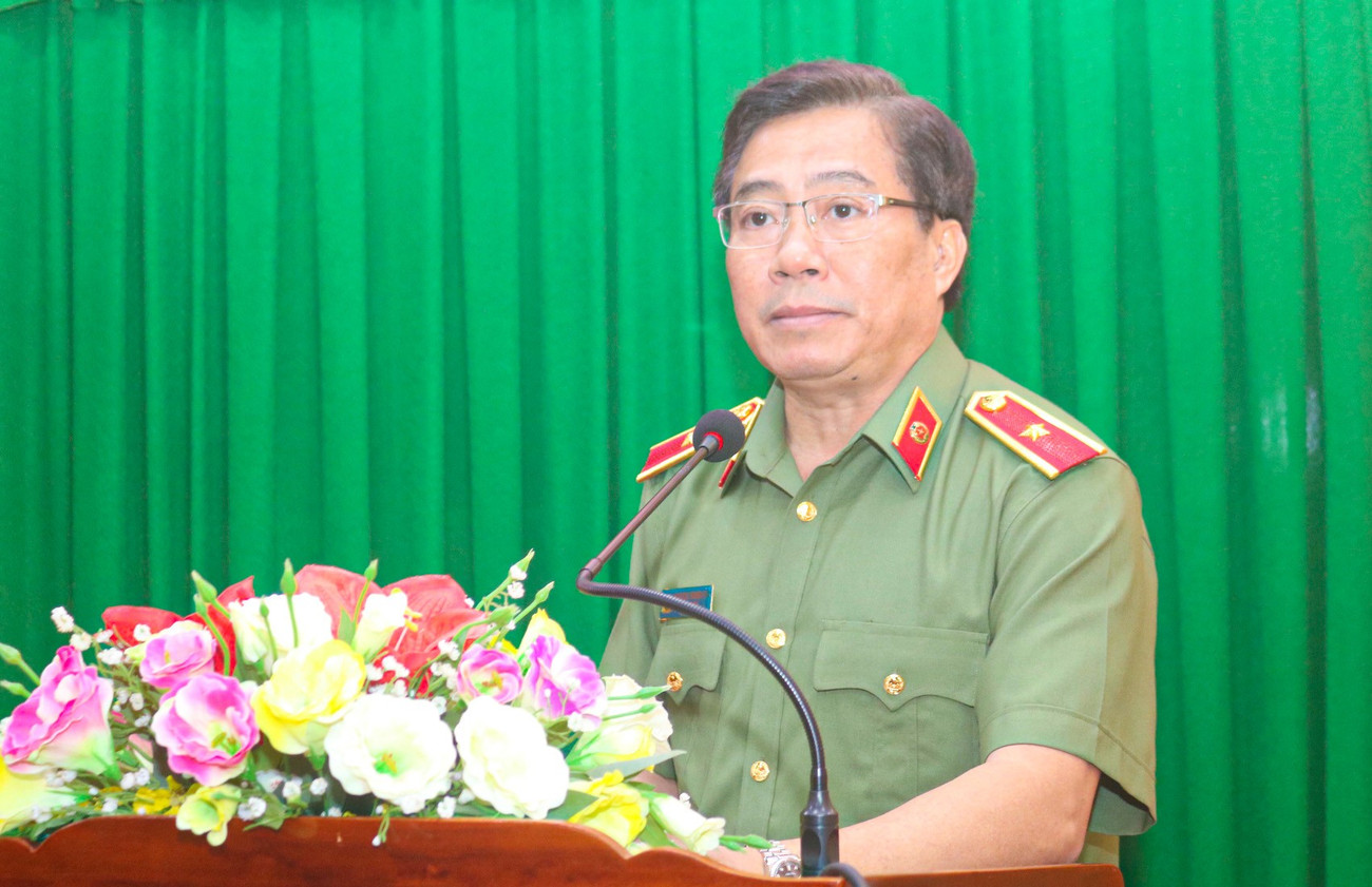 Hai Giám đốc Công an tỉnh được thăng cấp bậc hàm lên Thiếu tướng- Ảnh 1. Hai Giám đốc Công an tỉnh được thăng cấp bậc hàm lên Thiếu tướng- Ảnh 1.