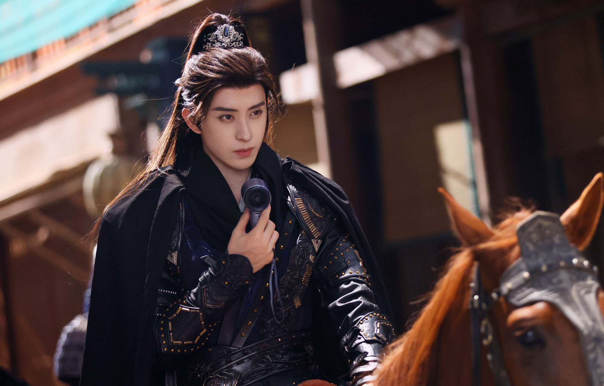 Mỹ nhân cứ đóng phim với ai là người đó đổi đời thành sao hạng A, đẹp như búp bê còn có số vượng phu quá đỉnh- Ảnh 7.