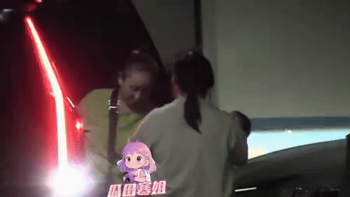 Chủ tịch showbiz và nàng thơ gen Z đi thử váy cưới, hôn lễ thế kỷ sắp diễn ra!- Ảnh 5.