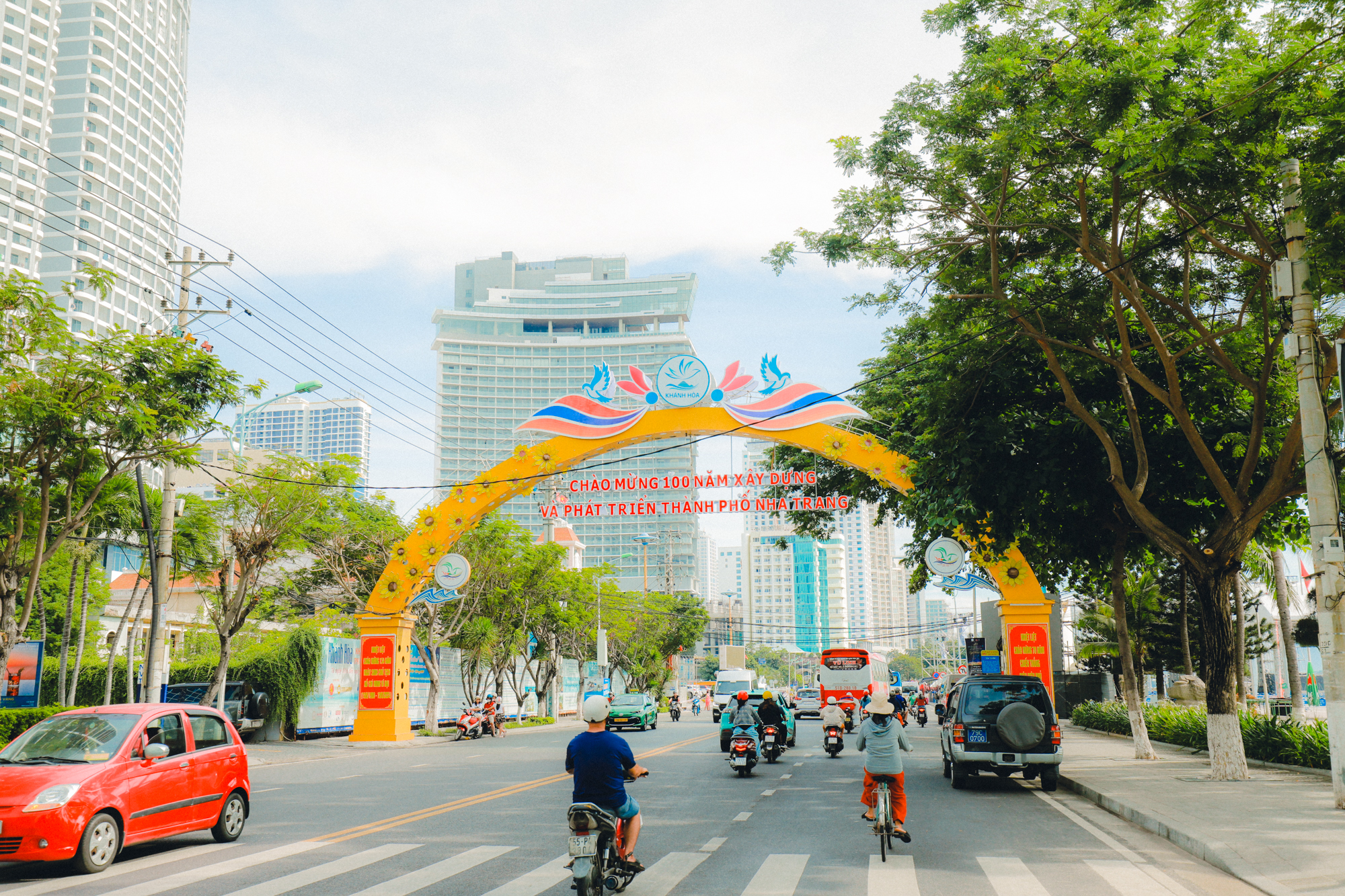 Tổng giá trị giao dịch tăng vọt hơn 270%, thị trường bất động sản một tỉnh ven biển miền Trung bất ngờ “tăng nhiệt” dù không có dự án mới mở bán- Ảnh 1. Tổng giá trị giao dịch tăng vọt hơn 270%, thị trường bất động sản một tỉnh ven biển miền Trung bất ngờ “tăng nhiệt” dù không có dự án mới mở bán- Ảnh 1.