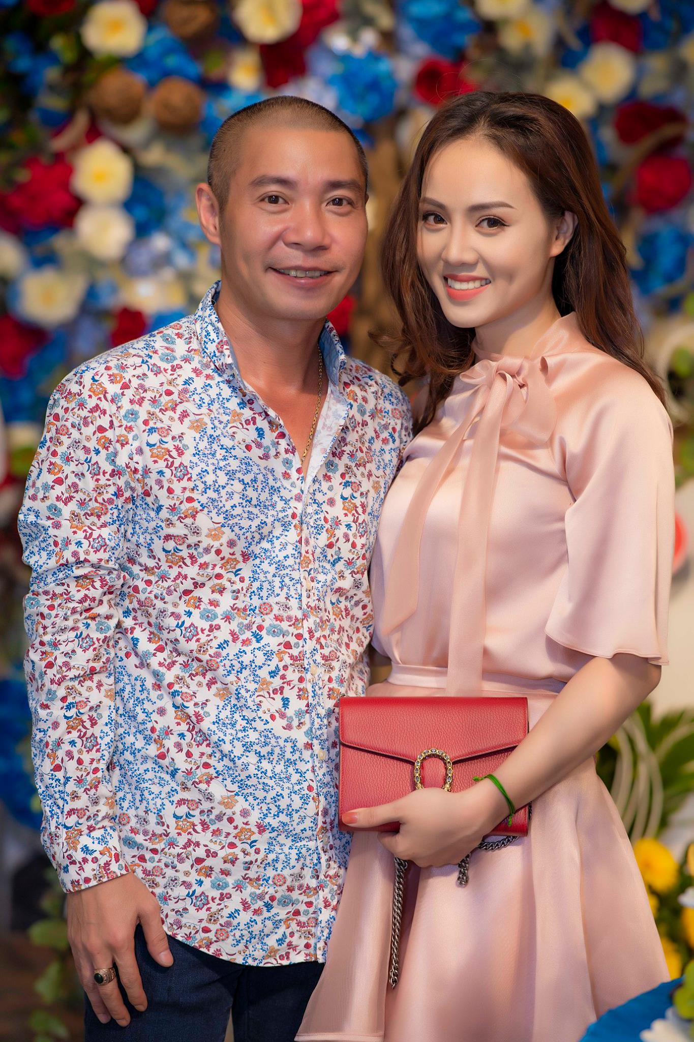 Nam NSND xin từ chức Phó Giám đốc Nhà hát kịch Hà Nội: 52 tuổi được vợ 3 chăm như em bé, hay dỗi- Ảnh 1. Nam NSND xin từ chức Phó Giám đốc Nhà hát kịch Hà Nội: 52 tuổi được vợ 3 chăm như em bé, hay dỗi- Ảnh 1.