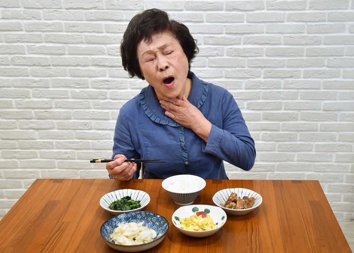 4 đặc điểm ở cổ chỉ người mắc ung thư mới có, bạn chỉ mất 1 phút để tự kiểm tra!- Ảnh 2.