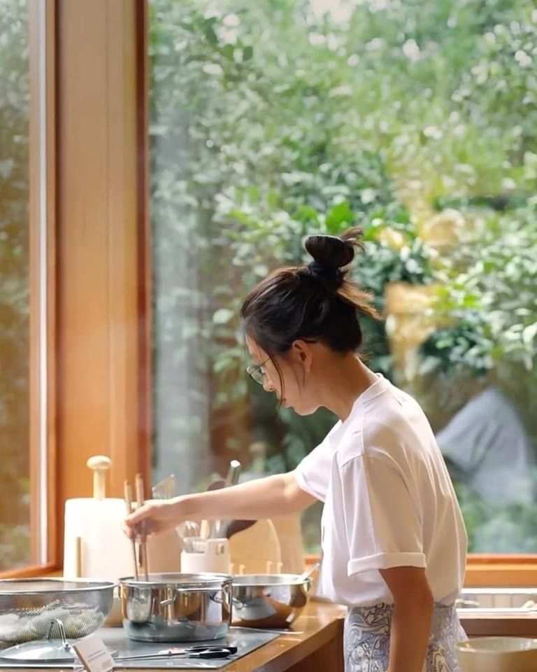 Buông bỏ để sống lại: Tôi đã thoát khỏi khủng hoảng tuổi trung niên bằng cách dọn dẹp mọi thứ quanh mình- Ảnh 3. Buông bỏ để sống lại: Tôi đã thoát khỏi khủng hoảng tuổi trung niên bằng cách dọn dẹp mọi thứ quanh mình- Ảnh 3.