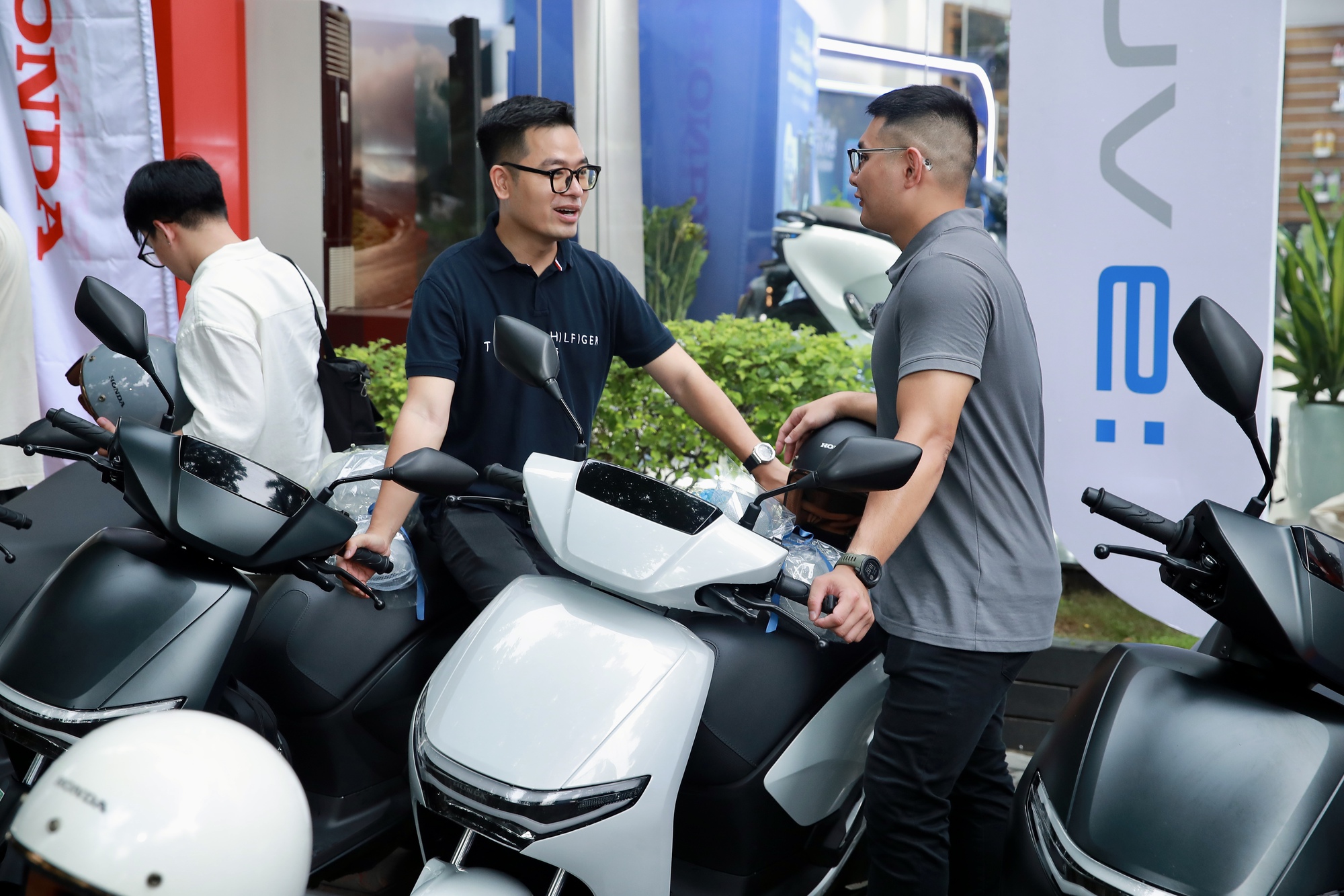 Xe máy điện Honda CUV: e chính thức bàn giao - Chỉ cho thuê không bán, giá 1,47 triệu/tháng- Ảnh 1. Xe máy điện Honda CUV: e chính thức bàn giao - Chỉ cho thuê không bán, giá 1,47 triệu/tháng- Ảnh 1.