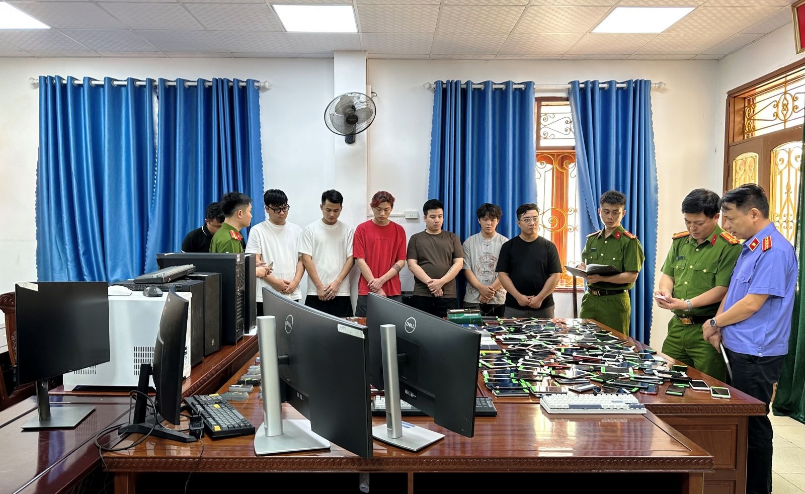 Ngăn chặn lừa đảo từ những “tài khoản ma”- Ảnh 1. Ngăn chặn lừa đảo từ những “tài khoản ma”- Ảnh 1.