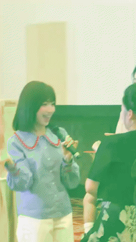 Hoà Minzy dẫn Bo Thúi đến dự sinh nhật con trai Quang Hải, chiếm spotlight với visual Hoà Minzy dẫn Bo Thúi đến dự sinh nhật con trai Quang Hải, chiếm spotlight với visual
