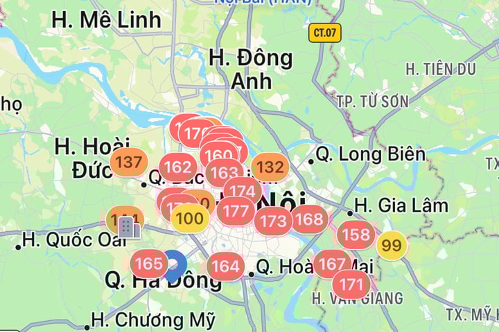 Hà Nội mù mịt sương từ sáng sớm, ô nhiễm không khí thứ 2 thế giới- Ảnh 2. Hà Nội mù mịt sương từ sáng sớm, ô nhiễm không khí thứ 2 thế giới- Ảnh 2.