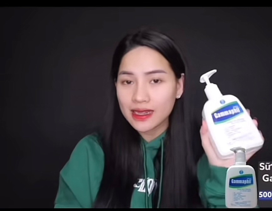 Mỹ phẩm do chiến thần livestream Võ Hà Linh quảng cáo bị thu hồi- Ảnh 2. Mỹ phẩm do chiến thần livestream Võ Hà Linh quảng cáo bị thu hồi- Ảnh 2.