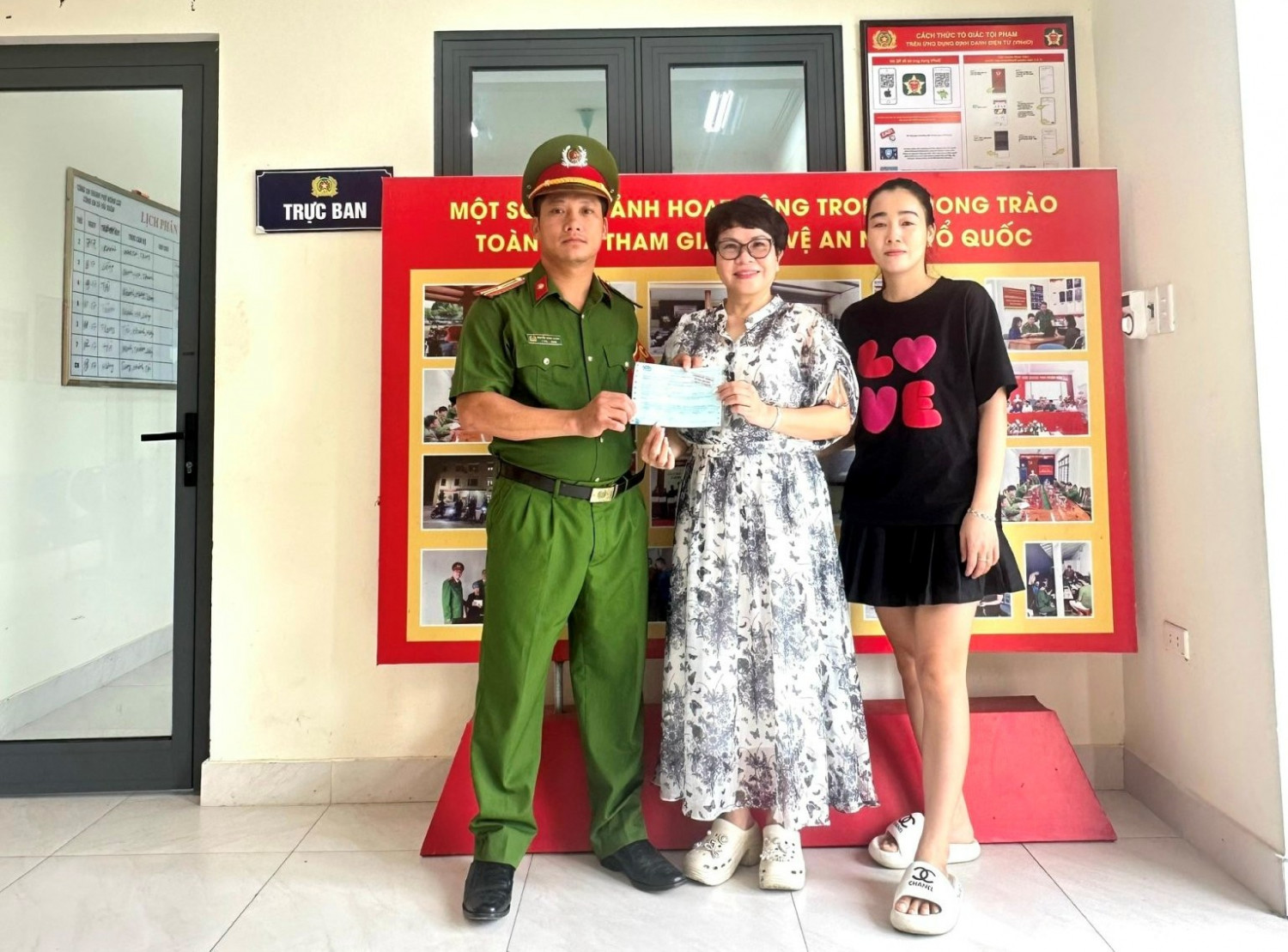 Chuyển khoản 200 triệu đồng cho chủ tài khoản ACB, người phụ nữ Hải Phòng phải vội vàng báo công an: May mắn được hoàn trả tiền- Ảnh 1. Chuyển khoản 200 triệu đồng cho chủ tài khoản ACB, người phụ nữ Hải Phòng phải vội vàng báo công an: May mắn được hoàn trả tiền- Ảnh 1.