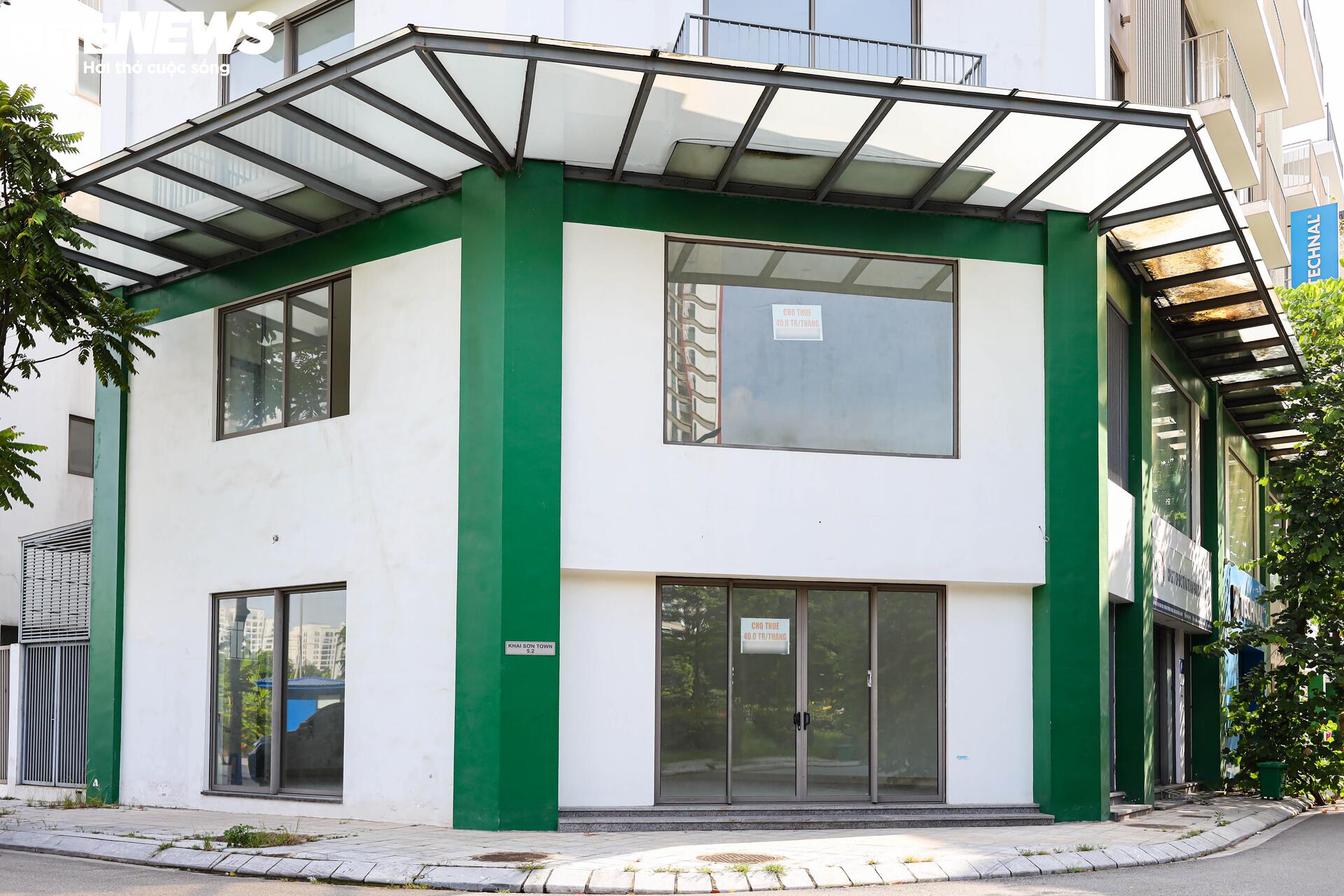 Shophouse giá chục tỷ đóng cửa im ỉm, hóa 'phố không người' trên đất vàng Hà Nội- Ảnh 16. Shophouse giá chục tỷ đóng cửa im ỉm, hóa 'phố không người' trên đất vàng Hà Nội- Ảnh 16.