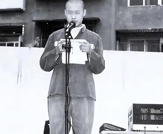 22 năm trước, nam sinh này ăn trộm đề thi ĐH rồi học thuộc lòng đáp án: Đến khi vào phòng thi, nhìn đề lại chết lặng- Ảnh 1.