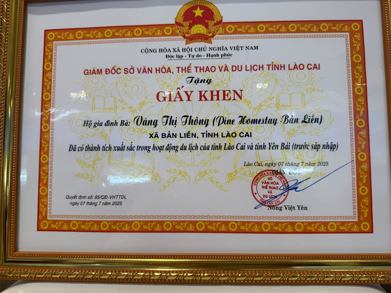 Người phụ nữ Tày 6 năm giữ ruộng làm du lịch bỗng nổi tiếng nhờ show thực tế liên tục lọt top trending, nhận bằng khen của tỉnh Lào Cai- Ảnh 4. Người phụ nữ Tày 6 năm giữ ruộng làm du lịch bỗng nổi tiếng nhờ show thực tế liên tục lọt top trending, nhận bằng khen của tỉnh Lào Cai- Ảnh 4.