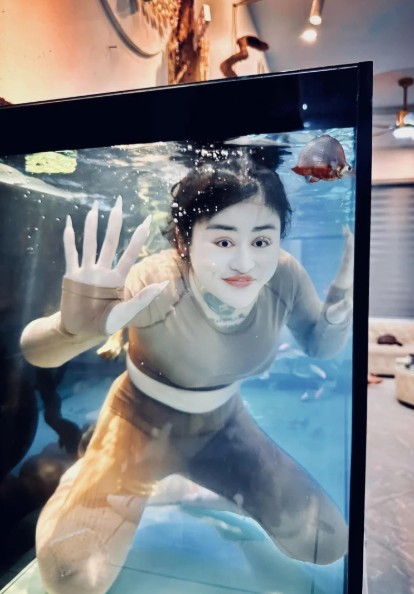 "Hot girl" nổi tiếng Ngân Baby vừa bị tạm giữ là ai?- Ảnh 2. "Hot girl" nổi tiếng Ngân Baby vừa bị tạm giữ là ai?- Ảnh 2.